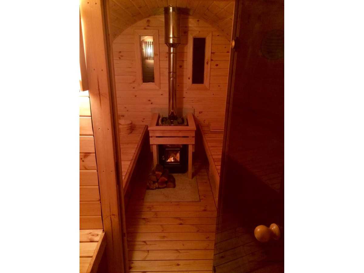 SAUNA BARRIL 4.0  PLUS  con vestuario 
