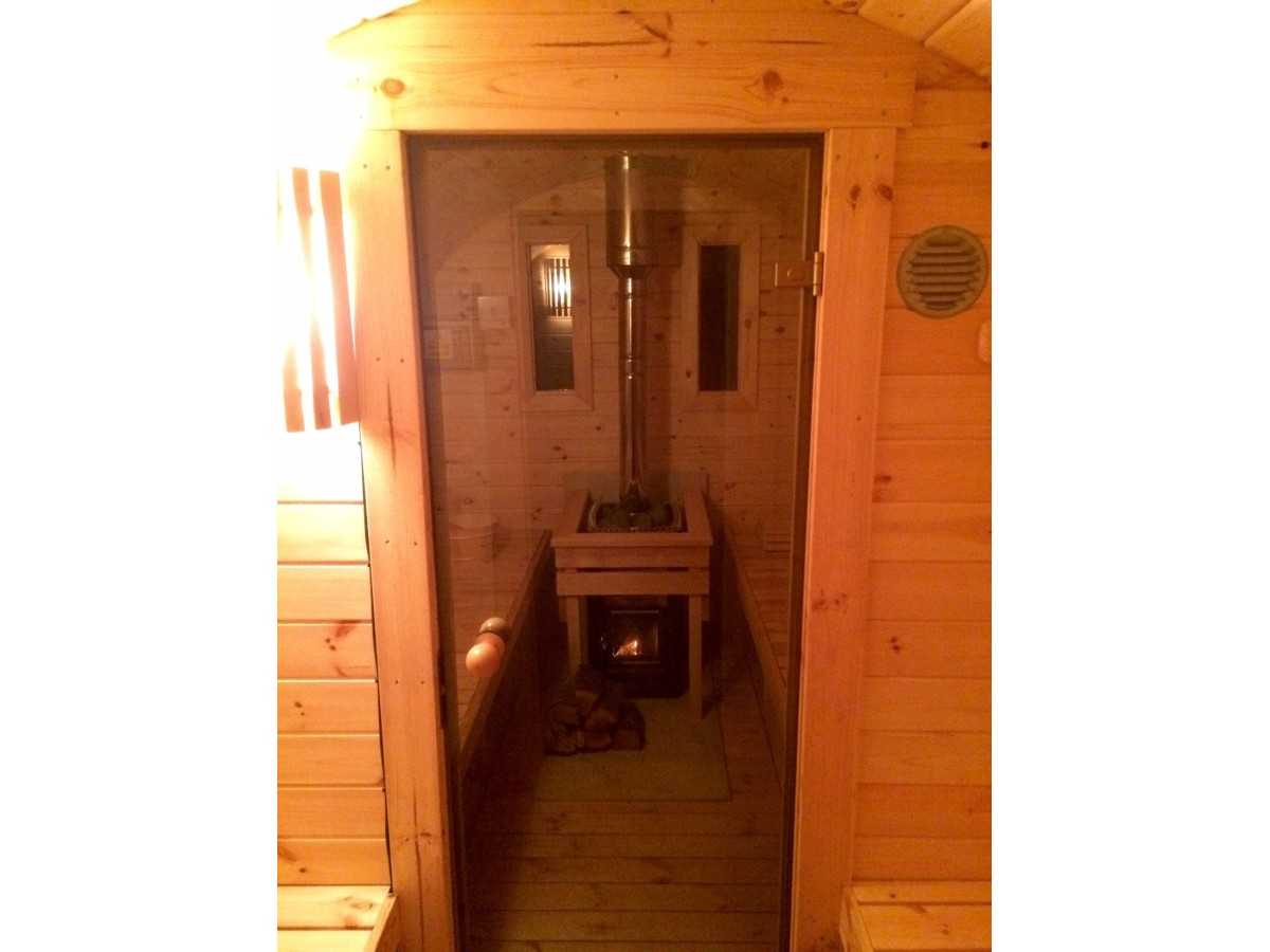 SAUNA BARRIL 4.0  PLUS  con vestuario 