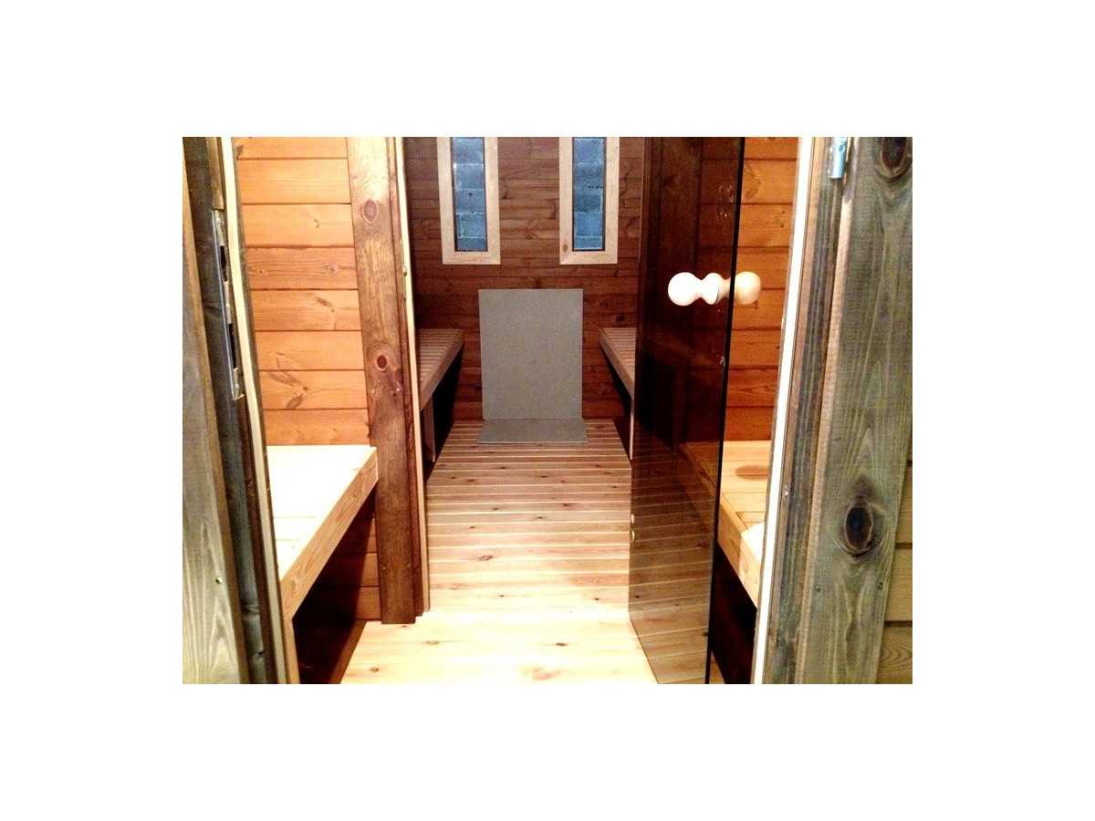 SAUNA BARRIL 4.8  PLUS con vestuario 