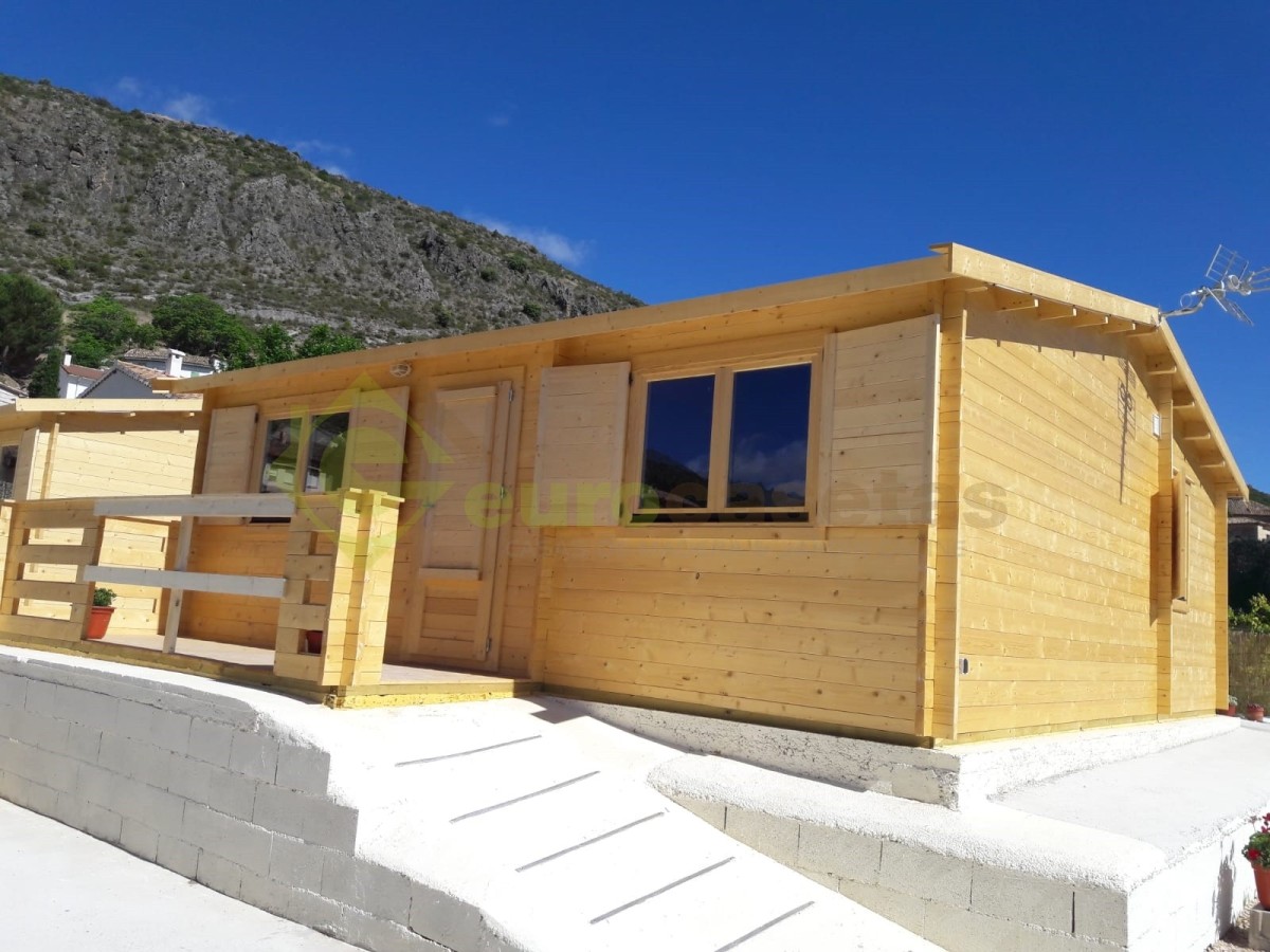 CASA DE MADERA  "HAKAN PLUS" 