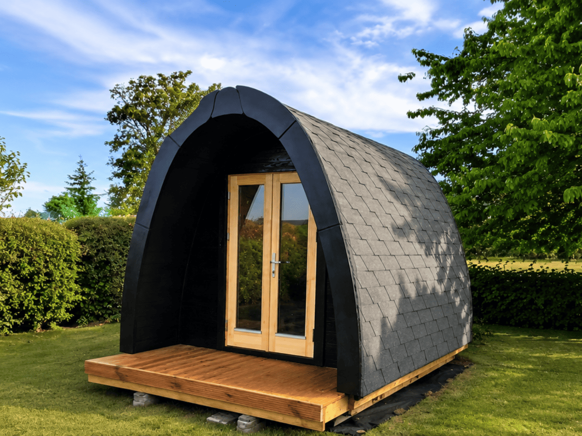 Camping Pod 3 Luxury, Isolated and Mounted Camping Pod 3 Luxury, Isolated and Mounted