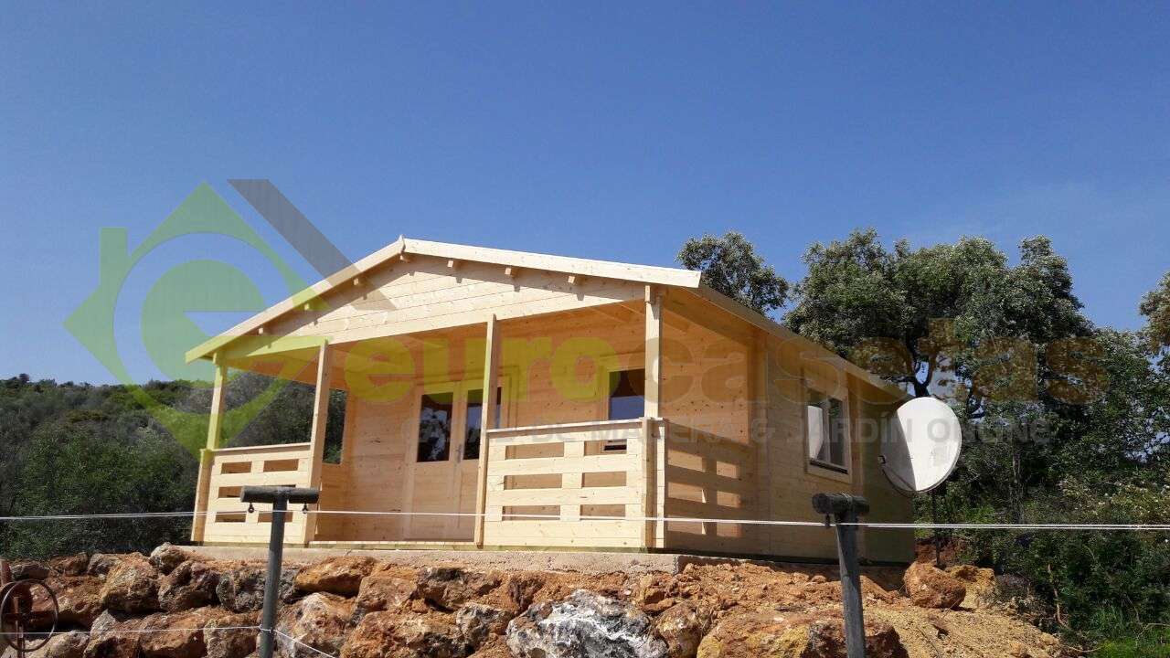 Montaje casa de madera ROY con baño en Portugal