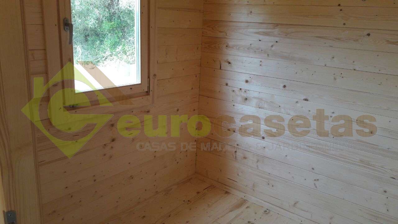 Montaje casa de madera ROY con baño en Portugal