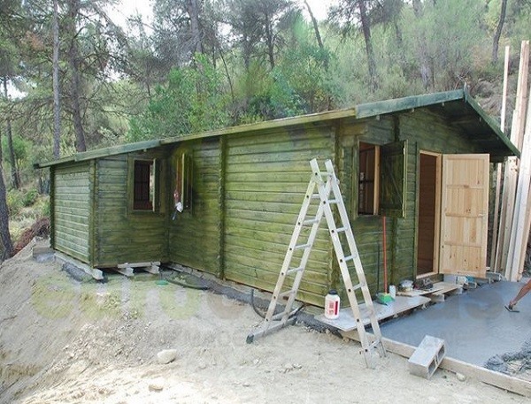Montaje casa de madera Dani (6x8) en Manresa