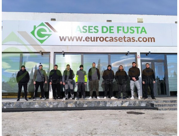 Nuestro Equipo de Montaje: Los Profesionales de Eurocasetas a Tu Servicio