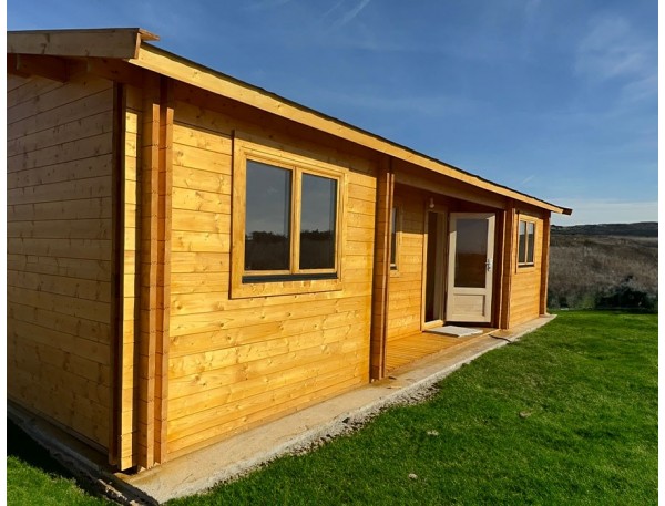 Casa de madera NEREA TWINSKIN 72m² 44-50-44mm con CHOVATERM, CHOVAFOAM, FONTANERIA Y ELECTRICIDAD montada en TOLEDO Casa de madera NEREA TWINSKIN 72m² 44-50-44mm con CHOVATERM, CHOVAFOAM, FONTANERIA Y ELECTRICIDAD montada en TOLEDO