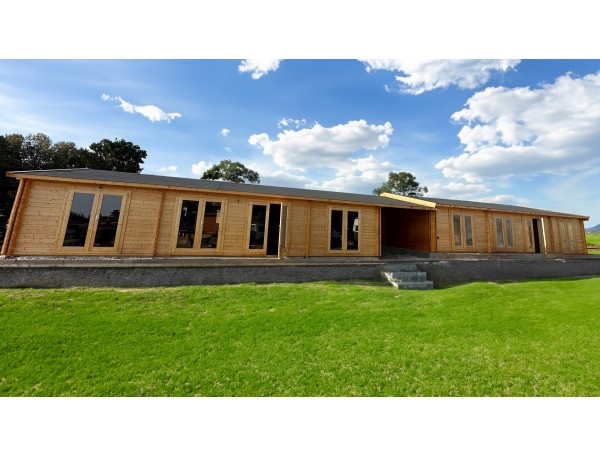 Casas de madera A MEDIDA unidas, de 92m2 cada una con doble pared 44-50-44mm montadas en ESTEPONA