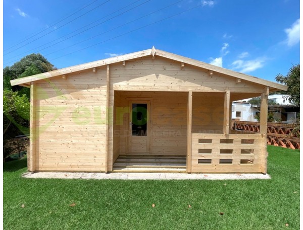 Casa de madera ALMERIA 53m2 44mm montada en VILANOVA Y LA GELTRÚ