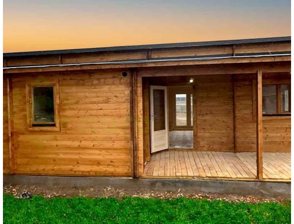 Casa de madera IBÉRICA TWINSKIN 93m 44-50-44mm MODIFICADA  montada en SALAMANCA