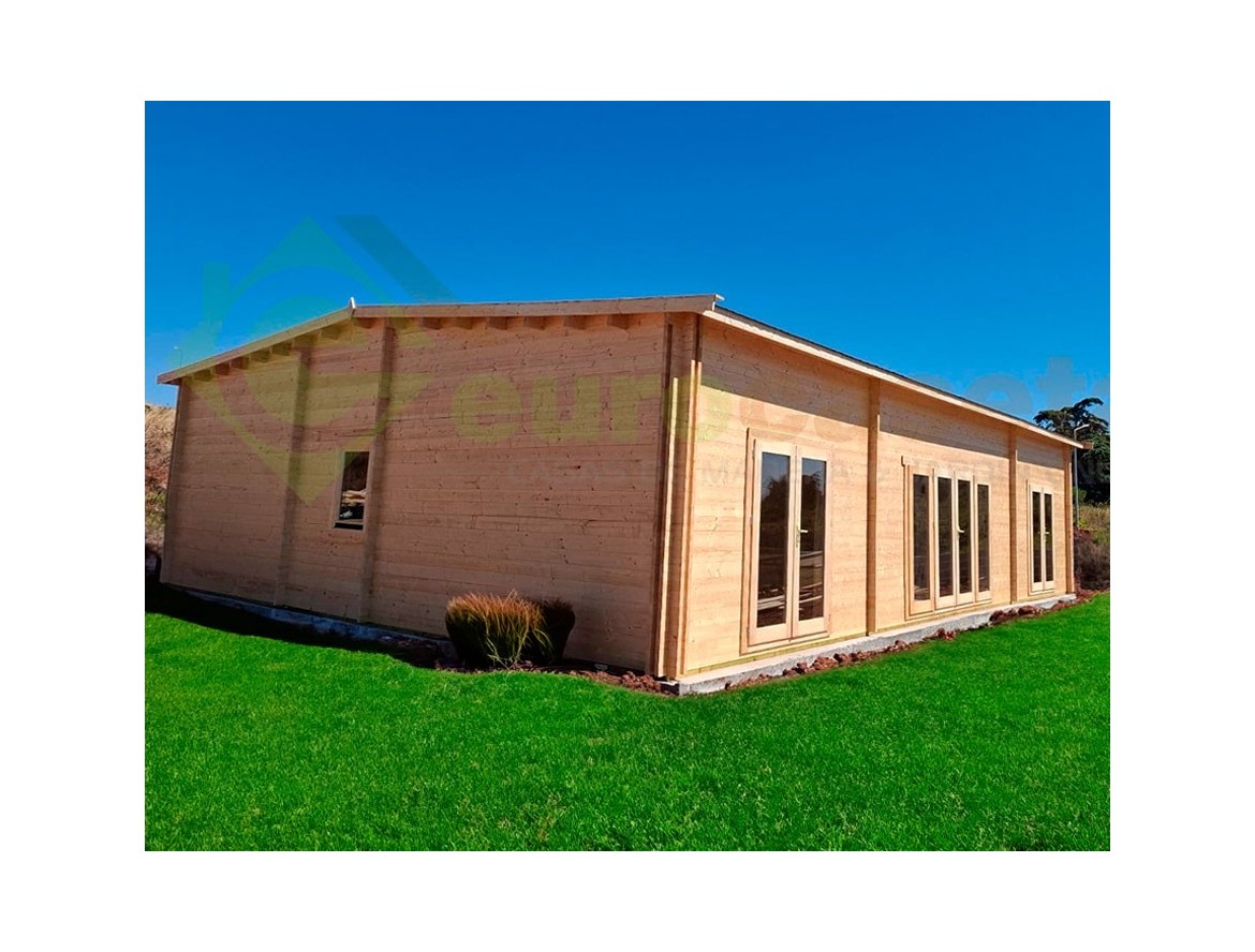 Casa de madera A MEDIDA 122,5m 44-50-44mm montada en Portugal