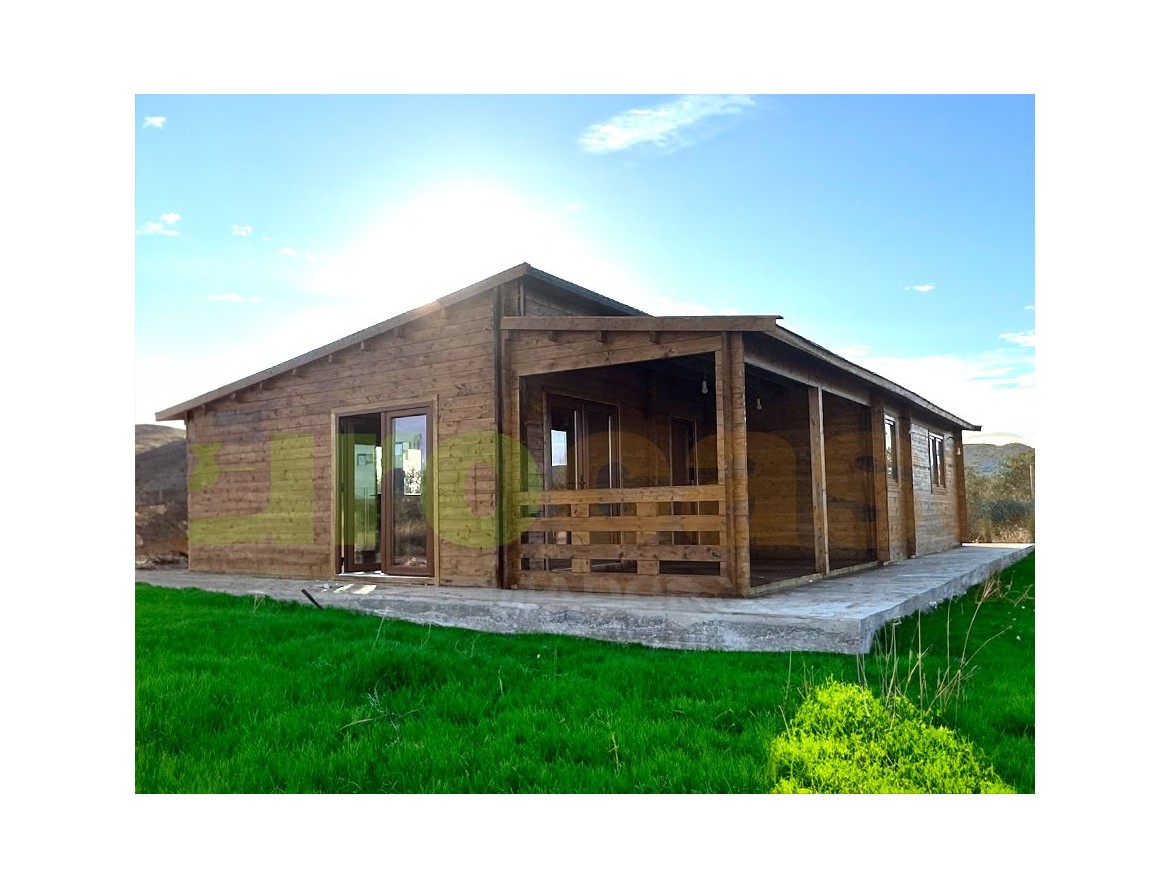 Casa de madera A MEDIDA 96m² 44-50-44mm montada en CIUDAD REAL