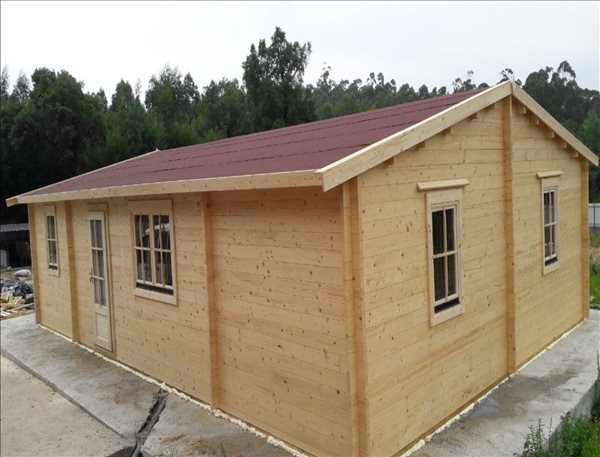 Montaje casa de madera Rado 72 m² en Portugal